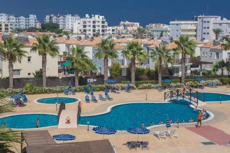 Polycarpia Hotel Pernera Buitenkant foto