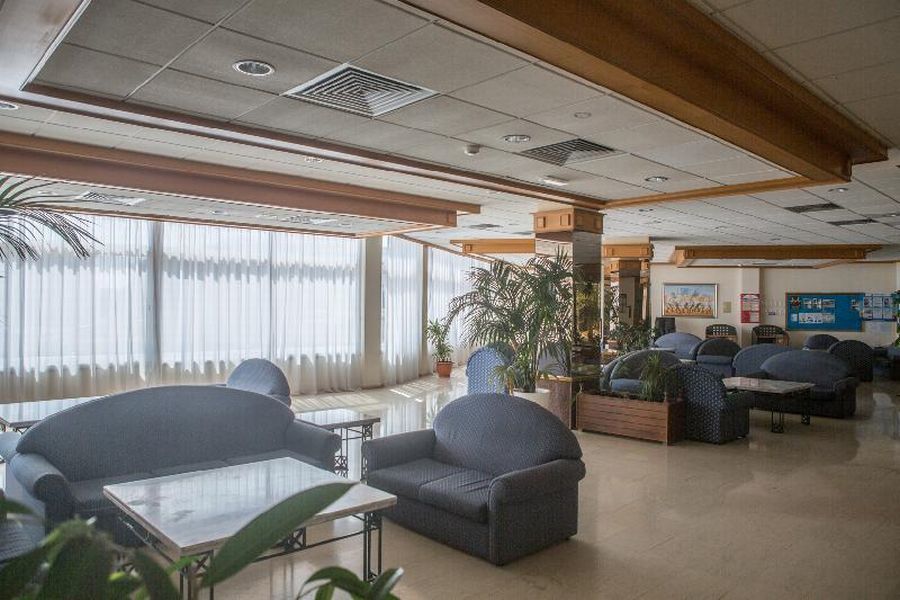 Polycarpia Hotel Pernera Buitenkant foto